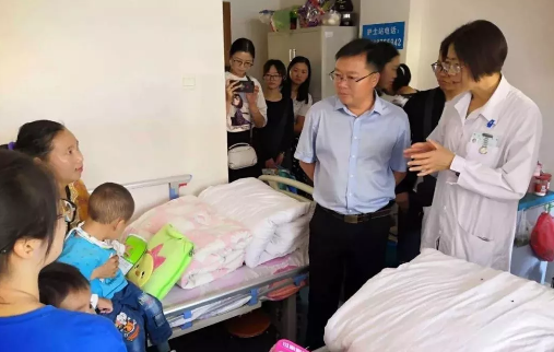 全國(guó)助殘日——政府、殘聯(lián)、醫(yī)院聯(lián)合慰問(wèn)暖人心