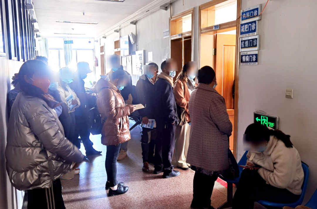 【保山安利醫(yī)院】腫瘤科張穎東主任赴施甸縣人民醫(yī)院開展腫瘤專科坐診、查房