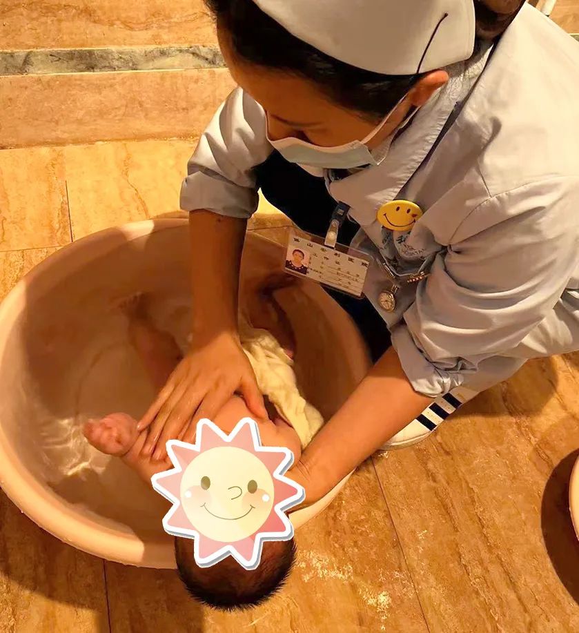 【保山安利醫(yī)院】新手媽媽別著急，寶寶護理可為您上門服務~