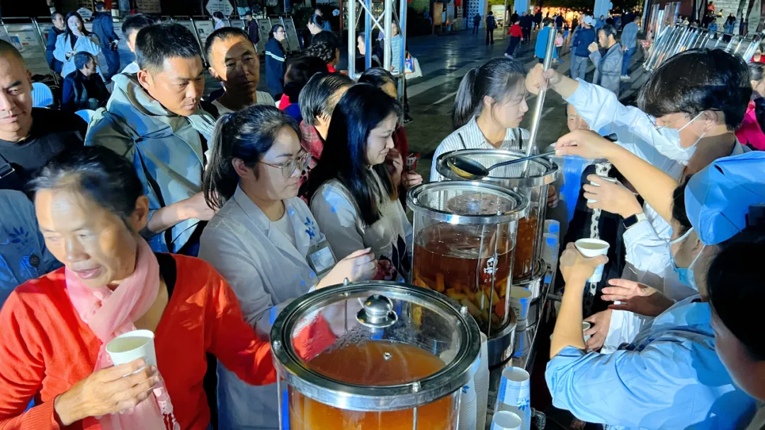 保山安利醫(yī)院積極參與2024年中醫(yī)藥文化弘揚(yáng)宣傳活動(dòng)并取得圓滿(mǎn)成功